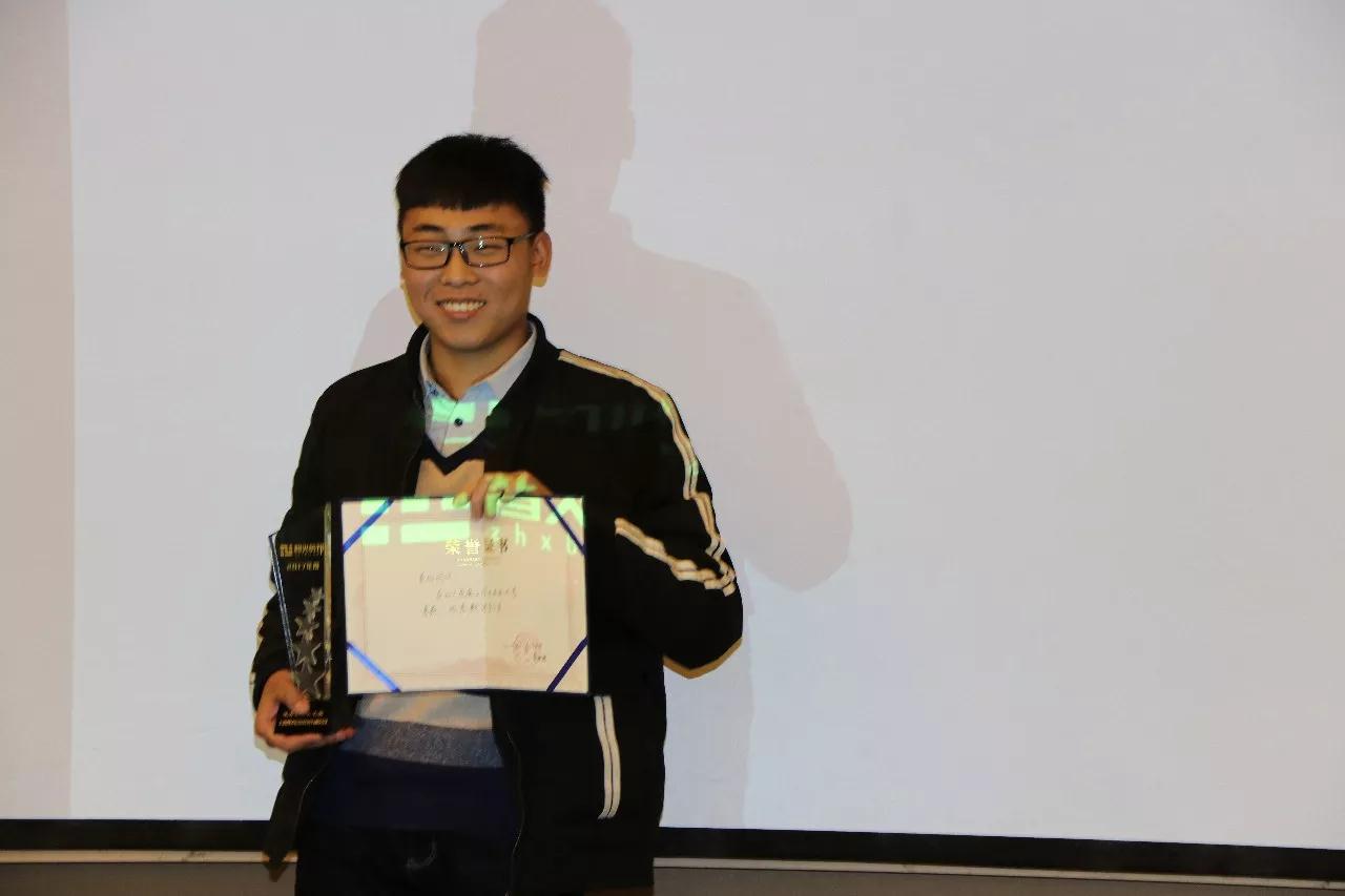 095304N49-3.jpg 095304N49-3.jpg