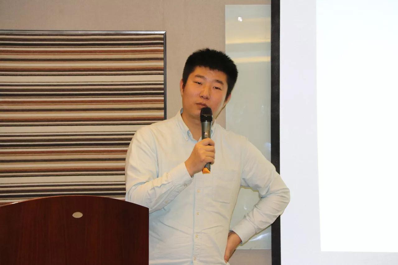 0953045412-2.jpg 0953045412-2.jpg